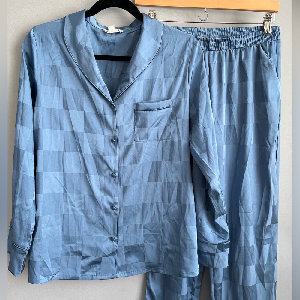 NWOT Mila Mae Blue Checker Pyjama Top & Pants Set